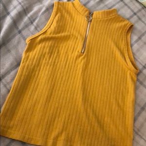 Fitted quarter zip top